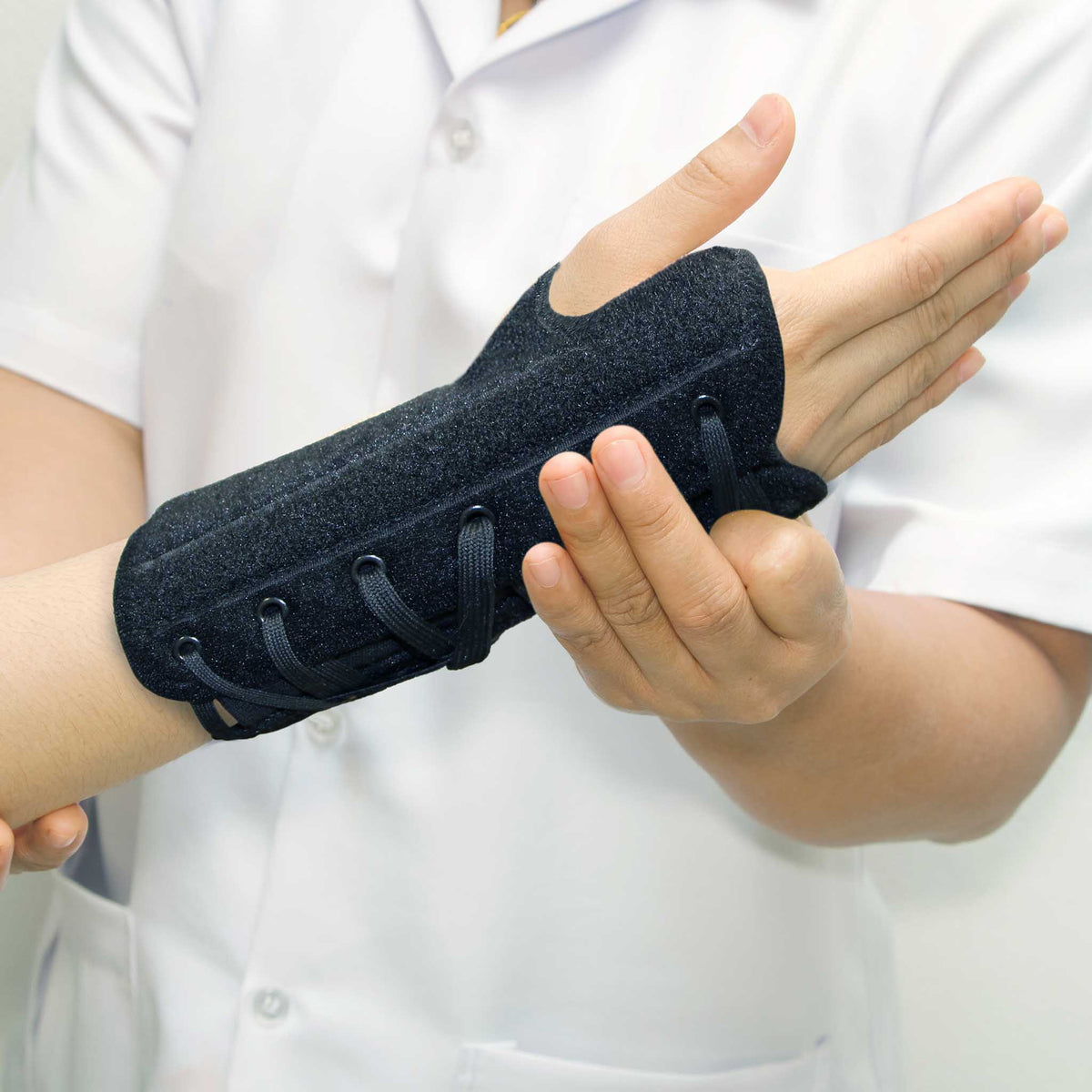 Maximum Stability Wrist Brace for Injury Recovery – Ultimate Wrist Lacing Orthosis