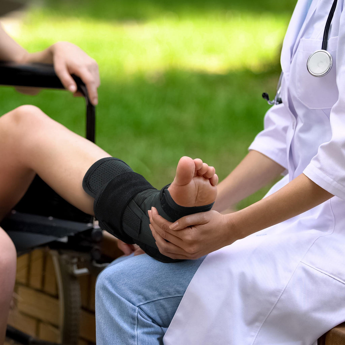 Speed Lacer® Ankle Orthosis – Fast-Apply Lace-Up Ankle Brace with Heel Lock